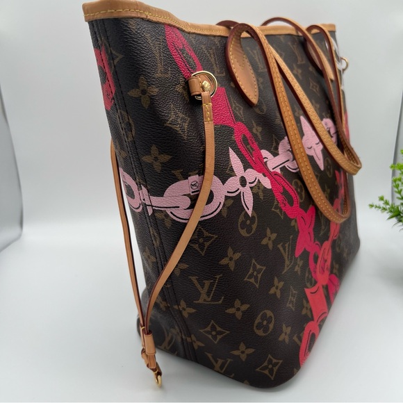 Louis Vuitton Limited Edition Neverfull MM ❤️ - Picture 9 of 16